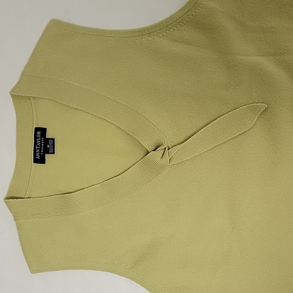 Ann Taylor sleeveless cashmere sweater vest sz medium lime green - Picture 3 of 4
